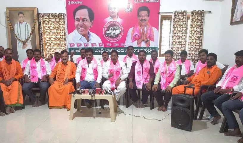 बजट में BCs के साथ लगातार अन्याय: BRS के BC नेता नाराज़ बजट में BCs के साथ लगातार अन्याय: BRS के BC नेता नाराज़