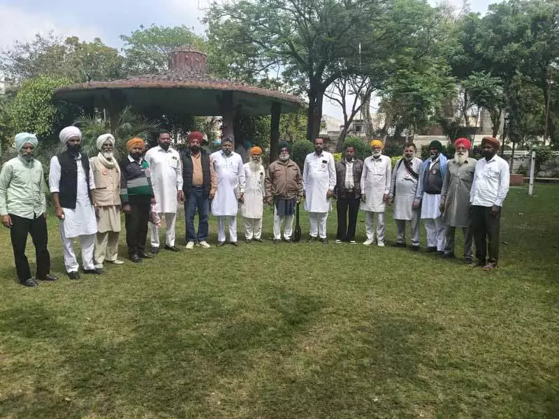 Amritsar: मज़दूर सभा ने सामाजिक सुरक्षा पेंशन में बढ़ोतरी की मांग की Amritsar: मज़दूर सभा ने सामाजिक सुरक्षा पेंशन में बढ़ोतरी की मांग की