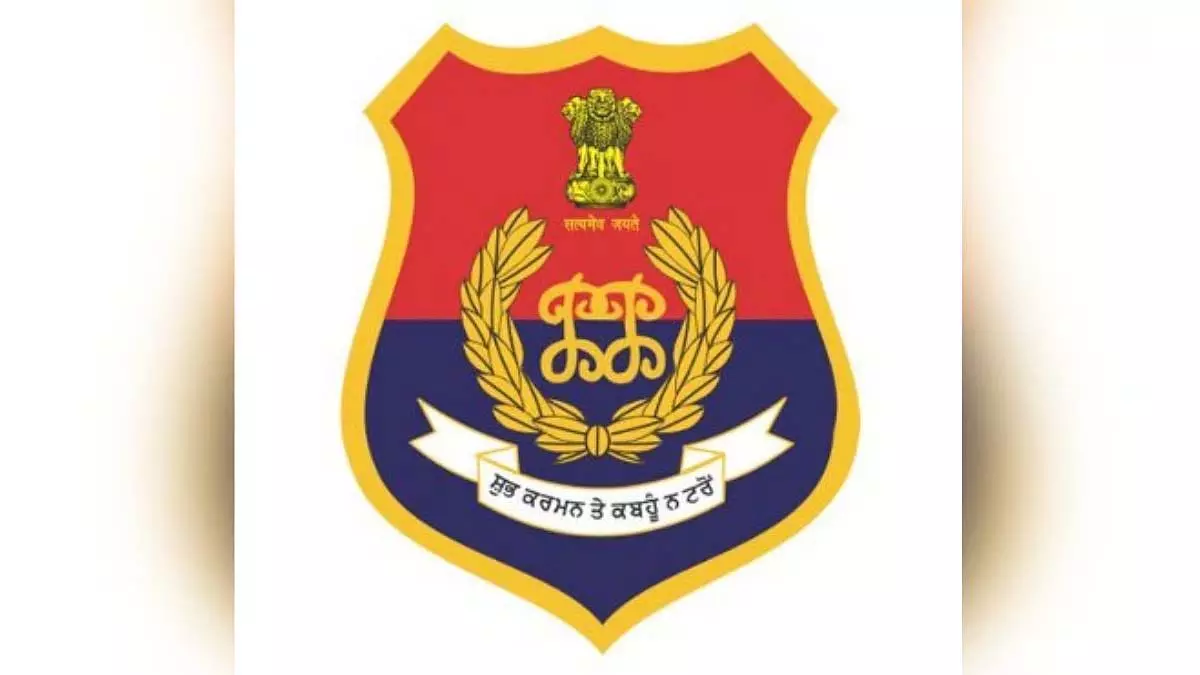 Punjab: 24.5 किलो हेरोइन और ₹21 लाख की ड्रग मनी के साथ 3 गिरफ्तार Punjab: 24.5 किलो हेरोइन और ₹21 लाख की ड्रग मनी के साथ 3 गिरफ्तार