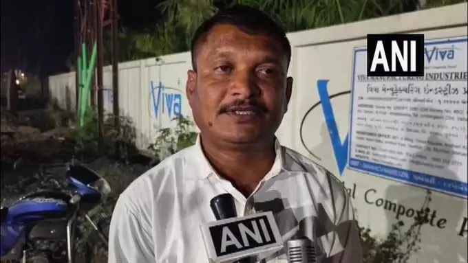 वीवा कंपनी में लगी आग पर काबू, 6 दमकल गाड़ियों ने संभाली स्थिति वीवा कंपनी में लगी आग पर काबू, 6 दमकल गाड़ियों ने संभाली स्थिति