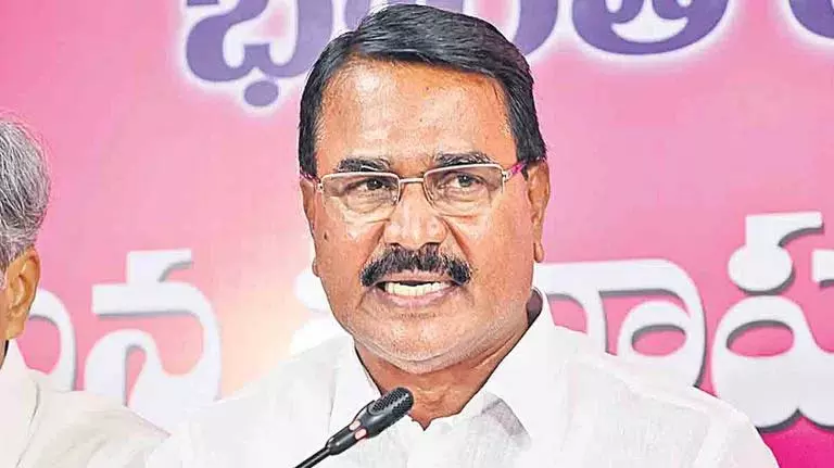 सिंगिरेड्डी निरंजन रेड्डी: KCR और मैंने तेलंगाना के ऑयल पाम उद्योग को बढ़ावा दिया सिंगिरेड्डी निरंजन रेड्डी: KCR और मैंने तेलंगाना के ऑयल पाम उद्योग को बढ़ावा दिया