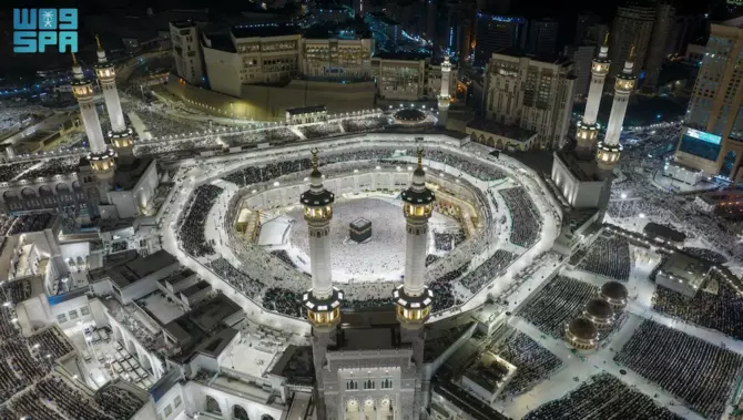 Mecca -मदीना की मस्जिदों में रमज़ान के दौरान 3.38 करोड़ इफ़्तार वितरित Mecca -मदीना की मस्जिदों में रमज़ान के दौरान 3.38 करोड़ इफ़्तार वितरित