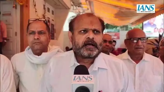 केंद्रीय मंत्री पीयूष गोयल ने उत्तर मुंबई में जनता दरबार आयोजित किया केंद्रीय मंत्री पीयूष गोयल ने उत्तर मुंबई में जनता दरबार आयोजित किया