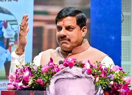 सीएम मोहन यादव की कार्रवाई, सीधी कलेक्टर और गुना एसपी को तत्काल प्रभाव से हटाया सीएम मोहन यादव की कार्रवाई, सीधी कलेक्टर और गुना एसपी को तत्काल प्रभाव से हटाया