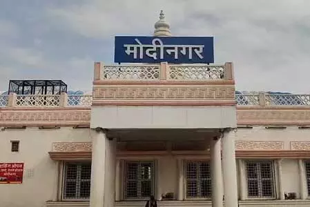 टिकट काउंटर और आवागमन क्षेत्र में सुधार, यात्रियों को बेहतर सुविधा टिकट काउंटर और आवागमन क्षेत्र में सुधार, यात्रियों को बेहतर सुविधा