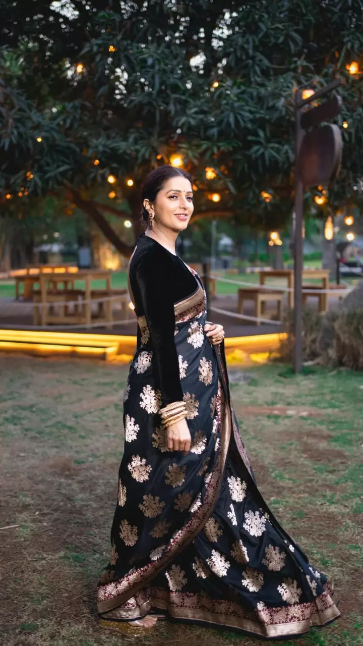 साड़ी में खूबसूरत लगी भूमिका चावला