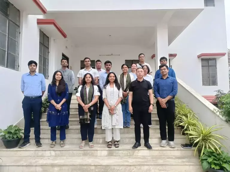 IAS प्रोबेशनर्स ने NBHM का दौरा, उन्हें ‘मधुमक्खी दूत’ बनने के लिए प्रोत्साहित किया
