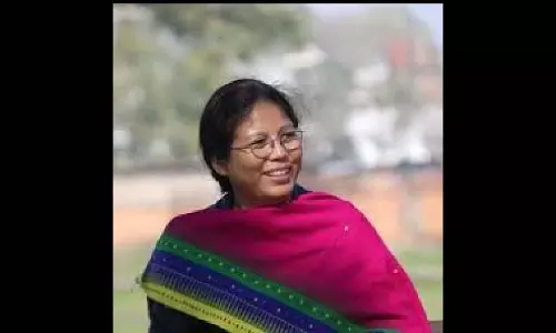 Assam: चुनावों से पहले असम की मंत्री नंदिता गारलोसा कांग्रेस में शामिल हुईं