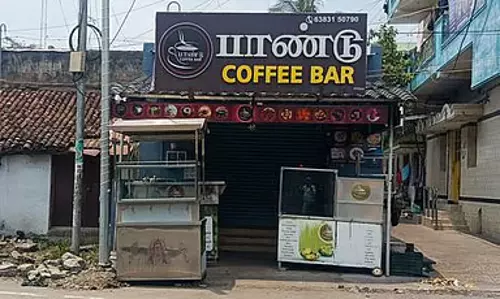 Cylinder Shortage : चाय की दुकानें और रेस्टोरेंट लकड़ी और इलेक्ट्रिक स्टोव का इस्तेमाल करने लगे हैं