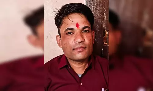 फर्जी IAS दामाद का पर्दाफाश, नई नवेली दुल्हन को बेचने वाला था! फर्जी IAS दामाद का पर्दाफाश, नई नवेली दुल्हन को बेचने वाला था!