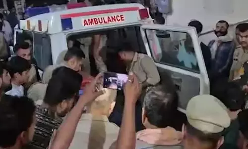 प्राइवेट अस्पताल में डॉक्टरों की लापरवाही ने हंसते-खेलते परिवार की खुशियां छीन लीं, महिला की मौत प्राइवेट अस्पताल में डॉक्टरों की लापरवाही ने हंसते-खेलते परिवार की खुशियां छीन लीं, महिला की मौत