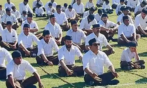 Haridwar: संघ का बढ़ता दायरा, समाज को जोड़ने की पहल Haridwar: संघ का बढ़ता दायरा, समाज को जोड़ने की पहल