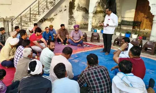 किसान संघ ने Kurukshetra रैली के लिए समर्थन जुटाया, पुलिस NH पर भारी वाहनों का रास्ता बदलेगी किसान संघ ने Kurukshetra रैली के लिए समर्थन जुटाया, पुलिस NH पर भारी वाहनों का रास्ता बदलेगी