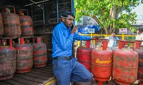 LPG की कमी: बेंगलुरु के होटल उद्योग को 150 करोड़ का नुकसान