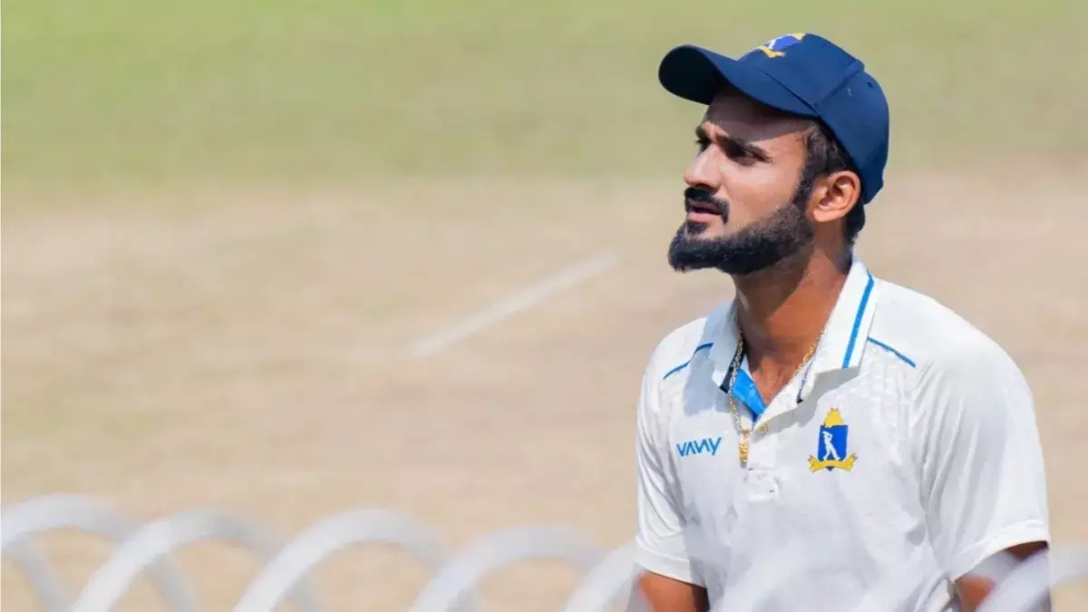 KKR ने घायल आकाश दीप की जगह विदर्भ के बाएं हाथ के तेज़ गेंदबाज़ को टीम में शामिल किया