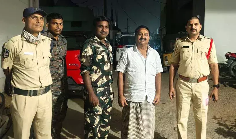 आदिलाबाद में विधानसभा घेराव से पहले BJP के नेताओं और कार्यकर्ताओं को नज़रबंद