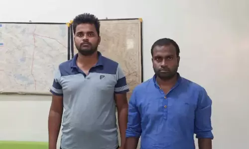 ओडिशा PCC के पूर्व प्रमुख जयदेव जेना को जान से मारने की धमकी देने के आरोप में दो गिरफ्तार ओडिशा PCC के पूर्व प्रमुख जयदेव जेना को जान से मारने की धमकी देने के आरोप में दो गिरफ्तार