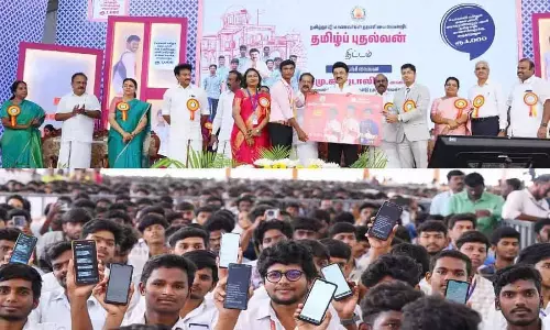 तमिल पुधलवन योजना छात्रों के उज्ज्वल भविष्य को सुनिश्चित करेगी: CM तमिल पुधलवन योजना छात्रों के उज्ज्वल भविष्य को सुनिश्चित करेगी: CM