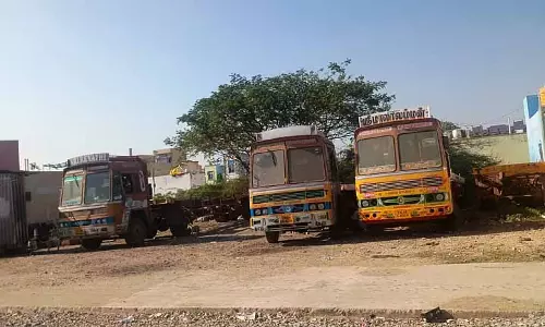 Chennai: भारी वाहनों के आतंक से मनाली न्यू टाउन दुर्घटना-संभावित क्षेत्र बना Chennai: भारी वाहनों के आतंक से मनाली न्यू टाउन दुर्घटना-संभावित क्षेत्र बना