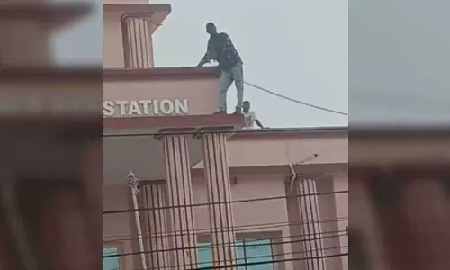 Mangalbagh पुलिस स्टेशन में युवक ने आत्महत्या का प्रयास किया, गंभीर हालत में बचाया गया