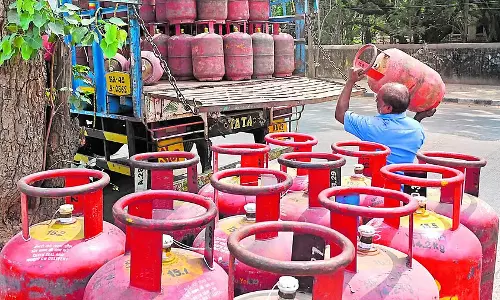 कर्नाटक को 20% आवंटन मिलने से LPG संकट आंशिक रूप से हल हो जाएगा : खाद्य एवं नागरिक आपूर्ति मंत्री कर्नाटक को 20% आवंटन मिलने से LPG संकट आंशिक रूप से हल हो जाएगा : खाद्य एवं नागरिक आपूर्ति मंत्री