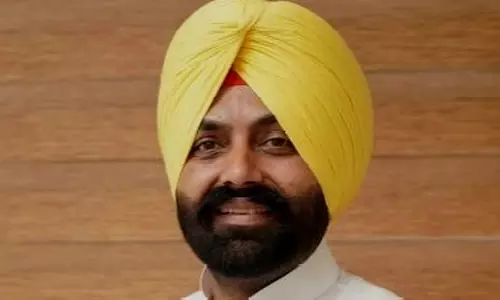Officials Suicide : परिवार ने पूर्व पंजाब मंत्री भुल्लर की गिरफ्तारी के लिए अल्टीमेटम दिया Officials Suicide : परिवार ने पूर्व पंजाब मंत्री भुल्लर की गिरफ्तारी के लिए अल्टीमेटम दिया