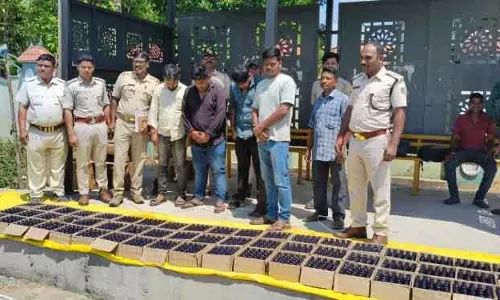 Dunguripali 1,500 कफ सिरप की बोतलें ज़ब्त; तीन गिरफ़्तार