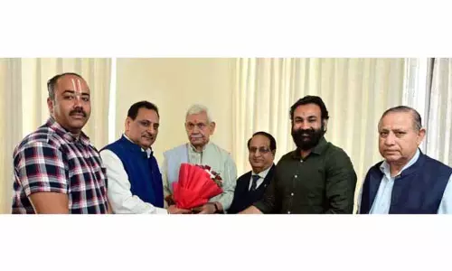 JAMMU: प्रतिनिधिमंडल ने LG से मुलाक़ात की