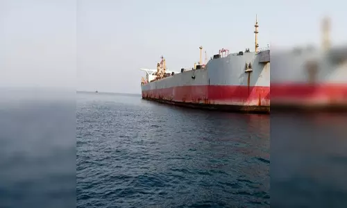 अच्छी खबर! स्ट्रेट ऑफ होर्मुज से गुजरने की दो भारतीय LPG जहाजों को मिली इजाजत अच्छी खबर! स्ट्रेट ऑफ होर्मुज से गुजरने की दो भारतीय LPG जहाजों को मिली इजाजत
