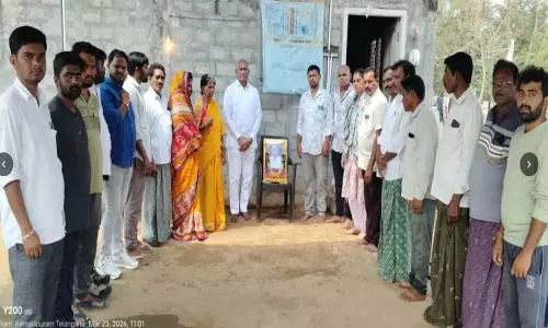 पूर्व विधायक Ramulu Nayak ने कई परिवारों को समझाइश दी पूर्व विधायक Ramulu Nayak ने कई परिवारों को समझाइश दी