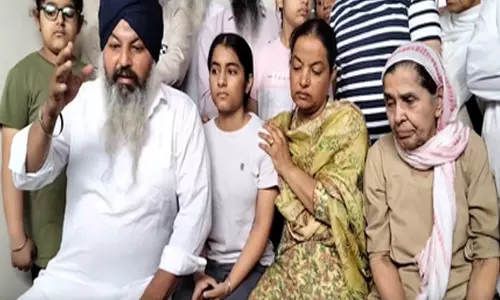 Amritsar: मंत्री भुल्लर मामले में रंधावा परिवार ने दी चेतावनी Amritsar: मंत्री भुल्लर मामले में रंधावा परिवार ने दी चेतावनी