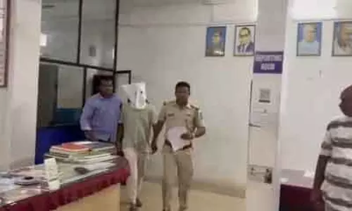 Goa Police ने नाबालिगों से जुड़े सेक्स स्कैंडल में युवक को गिरफ़्तार किया Goa Police ने नाबालिगों से जुड़े सेक्स स्कैंडल में युवक को गिरफ़्तार किया