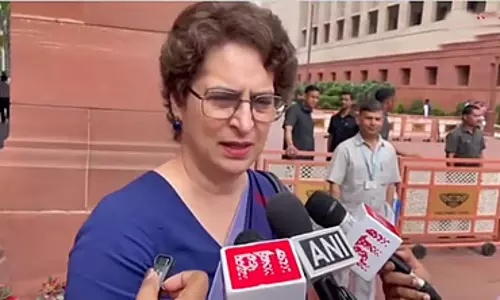प्रधानमंत्री को पश्चिम एशिया की स्थिति पर चर्चा करनी चाहिए: Priyanka