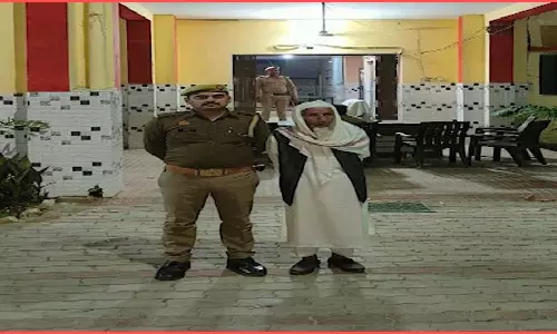 नाबालिग के साथ गलत काम किया, मौलाना का सोशल मीडिया पर आपत्तिजनक वीडियो प्रसारित नाबालिग के साथ गलत काम किया, मौलाना का सोशल मीडिया पर आपत्तिजनक वीडियो प्रसारित