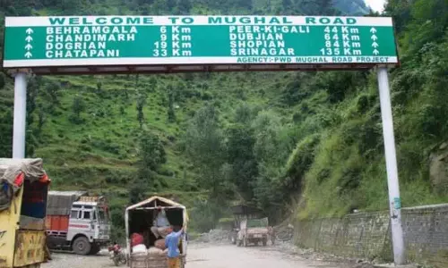 3 दिन बाद LMVs के लिए मुगल रोड फिर से खुली 3 दिन बाद LMVs के लिए मुगल रोड फिर से खुली