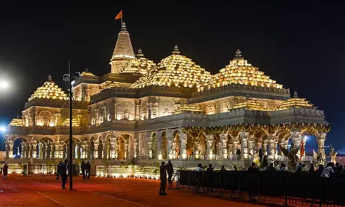 Mathura: कृष्ण जन्मभूमि मंदिर ने रामनवमी के लिए 450 किलो प्रसाद अयोध्या भेजा