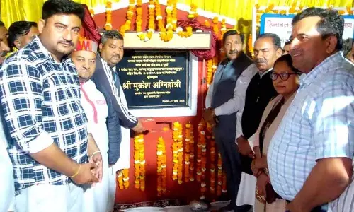 Agnihotri ने हरोली क्षेत्र में सड़क और खेल के बुनियादी ढांचे को मज़बूत करने के लिए आधारशिला रखी