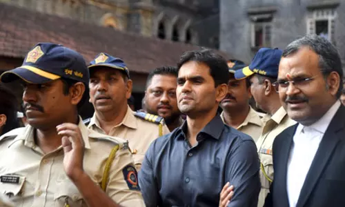 बॉम्बे हाई कोर्ट में समीर वानखेड़े केस की सुनवाई, कोर्ट ने 24 मार्च तक टाली सुनवाई बॉम्बे हाई कोर्ट में समीर वानखेड़े केस की सुनवाई, कोर्ट ने 24 मार्च तक टाली सुनवाई
