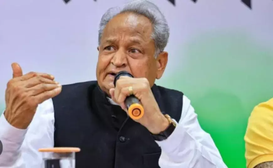 Jaipur: हेल्थ सिस्टम पर विपक्ष का हमला, पूर्व सीएम का तीखा बयान Jaipur: हेल्थ सिस्टम पर विपक्ष का हमला, पूर्व सीएम का तीखा बयान