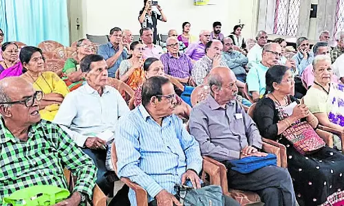 Karnataka : वरिष्ठ नागरिकों के लिए स्वास्थ्य जाँच शिविर Karnataka : वरिष्ठ नागरिकों के लिए स्वास्थ्य जाँच शिविर