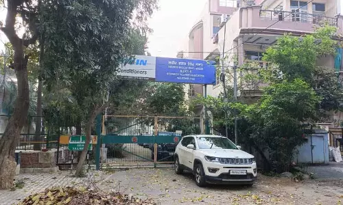 Ludhiana की सड़कों पर लगे अवैध गेट निवासियों के लिए परेशानी का सबब बन गए हैं Ludhiana की सड़कों पर लगे अवैध गेट निवासियों के लिए परेशानी का सबब बन गए हैं
