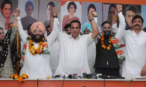 Chandigarh AAP को एक और झटका, पार्षद दमनप्रीत कांग्रेस में शामिल