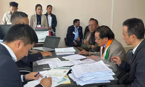 Nagaland उपचुनाव: कांग्रेस उम्मीदवार टी. चालुकुम्बा आओ ने भरा नामांकन