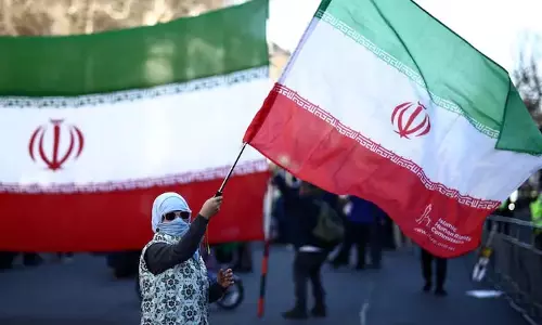 Tehran ने ट्रंप के बातचीत के दावे को खारिज किया Tehran ने ट्रंप के बातचीत के दावे को खारिज किया