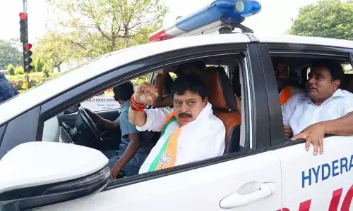 विधानसभा के पास विरोध प्रदर्शन के दौरान तेलंगाना BJP प्रमुख रामचंद्र राव गिरफ्तार