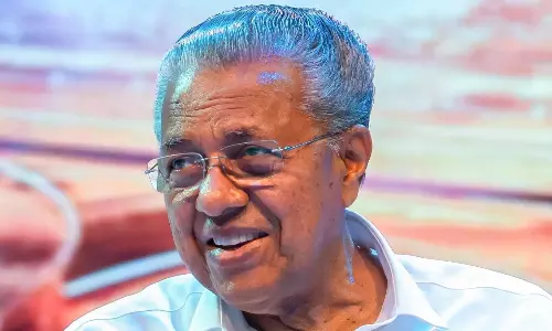 केरल चुनाव से पहले कांग्रेस-CPM में तीखी बयानबाज़ी, BJP से मिलीभगत के आरोप केरल चुनाव से पहले कांग्रेस-CPM में तीखी बयानबाज़ी, BJP से मिलीभगत के आरोप