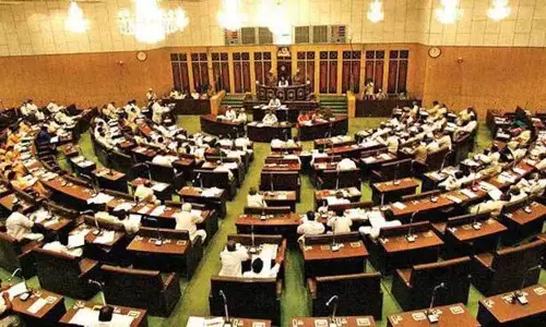 सेवानिवृत्ति लाभों से इनकार के मुद्दे पर BRS ने विधानसभा से वॉकआउट किया