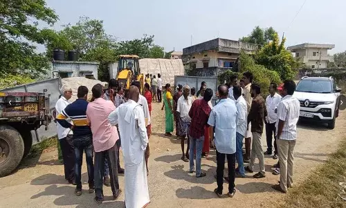 Nagineniprolu Reddypalem में सेल टावर निर्माण कार्य बाधित हो गया Nagineniprolu Reddypalem में सेल टावर निर्माण कार्य बाधित हो गया