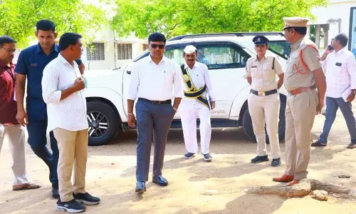 दसवीं की परीक्षाओं के अंत तक सुविधाएं उपलब्ध कराई जानी चाहिए: Collector Chandrashekhar दसवीं की परीक्षाओं के अंत तक सुविधाएं उपलब्ध कराई जानी चाहिए: Collector Chandrashekhar