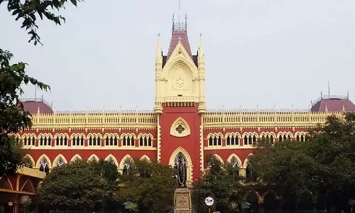 राज्य ने मनमाने तबादलों का आरोप लगाया; आयोग ने High Court को जवाब दिया